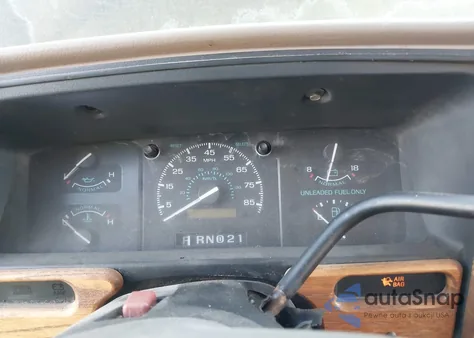 1993 Ford Econoline E150 Van z USA, uszkodzony, nr VIN 1FDEE14H8PHB43122